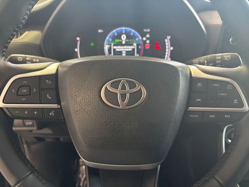 Used 2025 Toyota Grand Highlander LE image 28