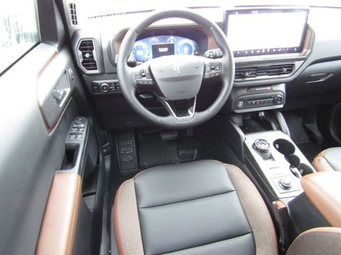 New 2025 Ford Bronco Sport Outer Banks w/ Sasquatch Outer Banks Package AWD/4WD image 2