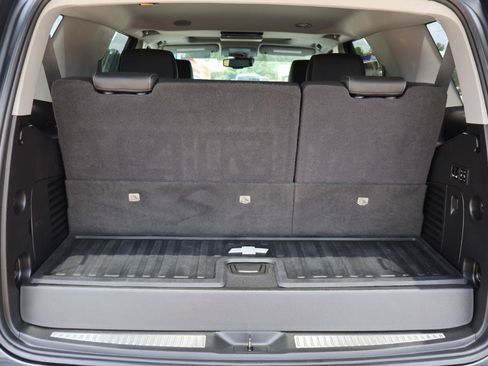Used 2020 Chevrolet Tahoe Premier RWD image 16