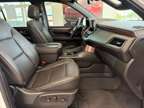 Used 2023 Chevrolet Tahoe High Country AWD/4WD image 13