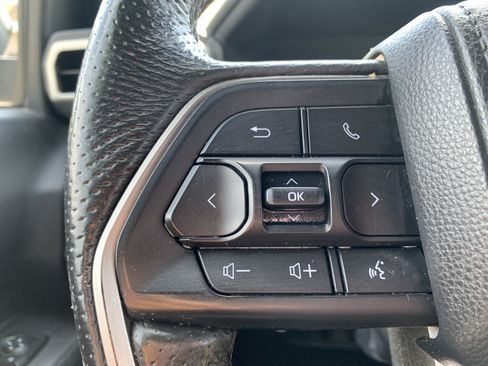 Used 2024 Toyota Tacoma TRD Off-Road AWD/4WD image 19