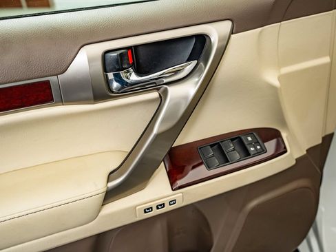 Used 2014 Lexus GX 460 Luxury AWD/4WD image 18