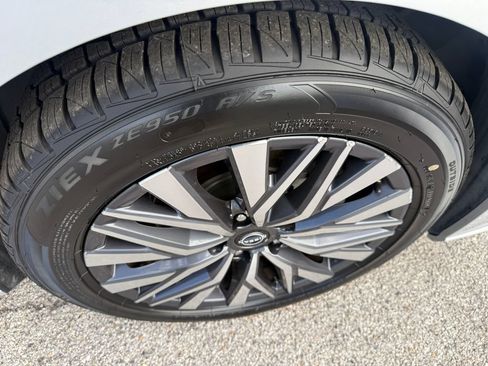 Used 2023 Nissan Altima 2.5 SV FWD image 8