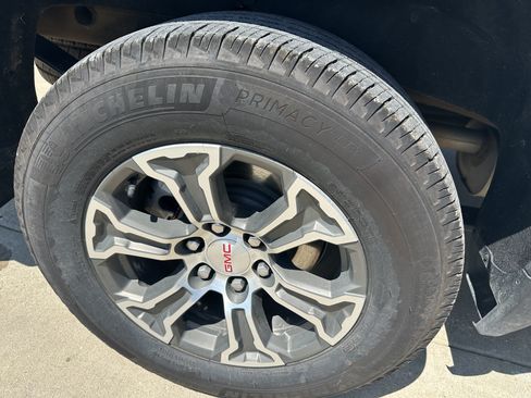 Used 2026 GMC Sierra 1500 SLT AWD/4WD image 26