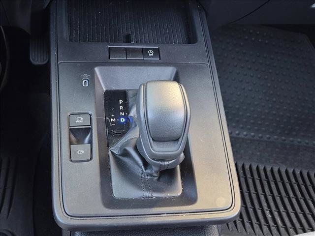 Used 2026 Toyota Corolla Cross L FWD image 10