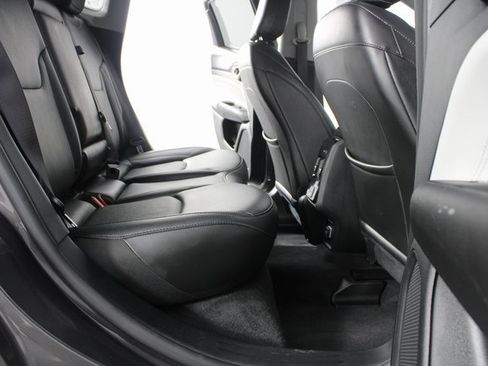 Used 2022 Jeep Compass Limited image 18