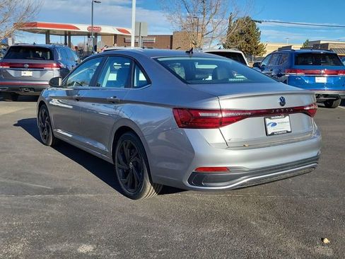 New 2025 Volkswagen Jetta SE FWD image 3