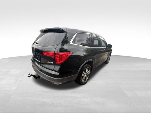 Used 2018 Honda Pilot EX image 6