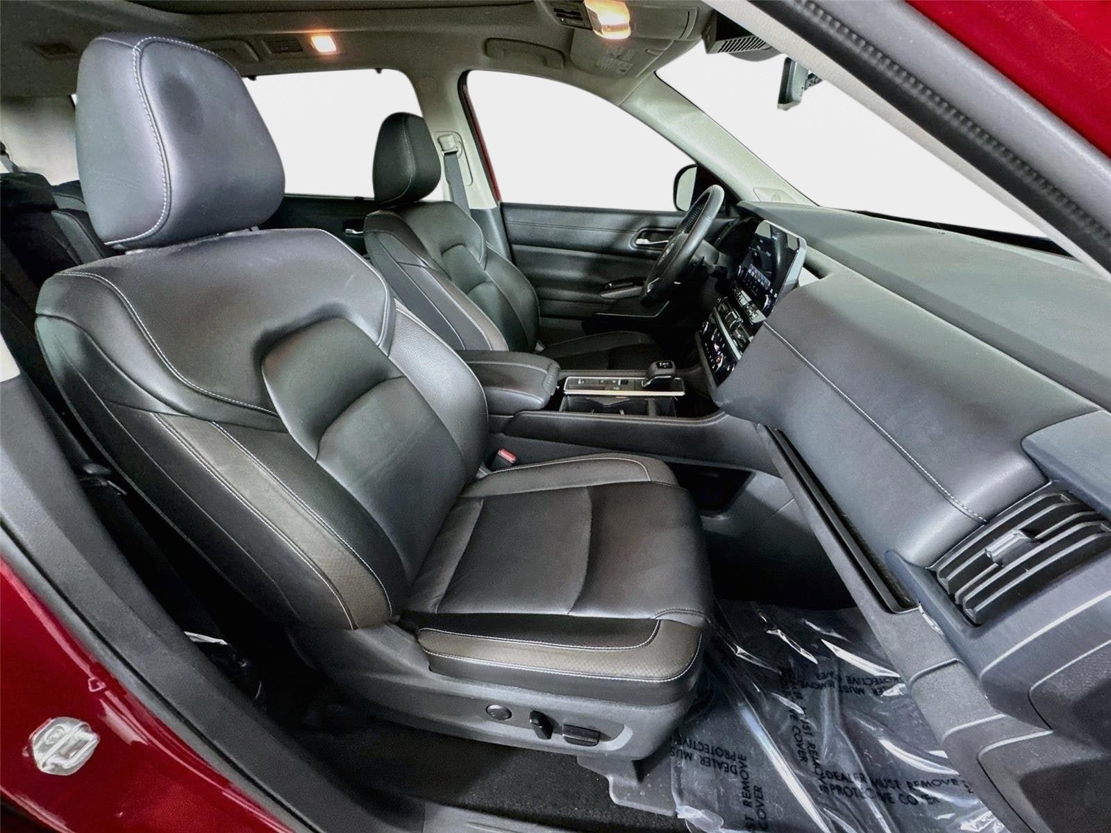 Used 2024 Nissan Pathfinder SL w/ SL Premium Package FWD image 29
