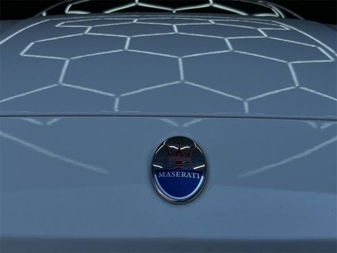 Used 2018 Maserati Ghibli image 26