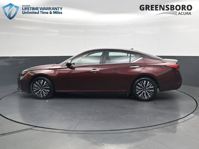 Used 2025 Nissan Altima 2.5 SV FWD image 9