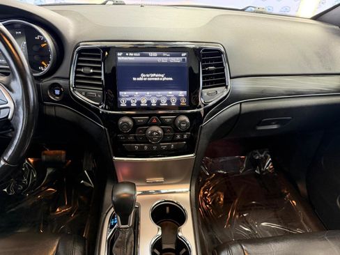 Used 2019 Jeep Grand Cherokee Limited w/ Trailer Tow Group IV image 36