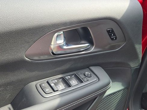 New 2026 Chrysler Pacifica Select image 23