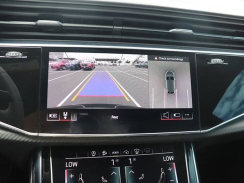 Used 2022 Audi RS Q8 AWD/4WD image 32