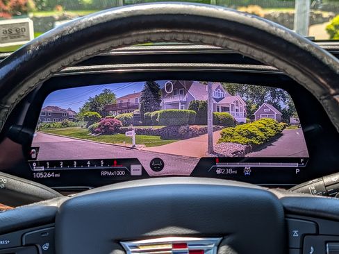 Used 2023 Cadillac Escalade Premium Luxury AWD/4WD image 23