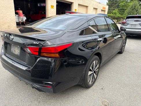 Used 2019 Nissan Altima 2.5 SV FWD image 3