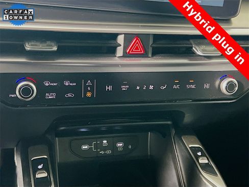Certified 2025 Kia Sorento EX image 17
