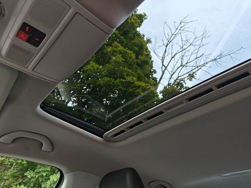 Used 2015 Volkswagen Passat 1.8T SE image 14