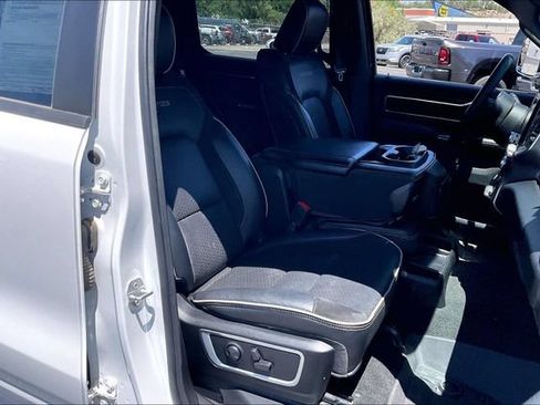 Used 2023 RAM 1500 Laramie AWD/4WD image 7
