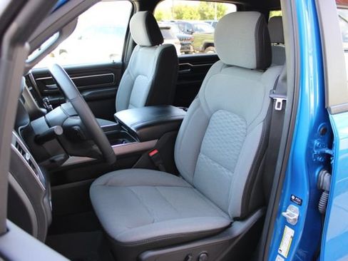 Used 2025 RAM 1500 Big Horn AWD/4WD image 13