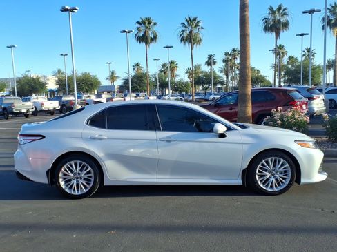 Certified 2020 Toyota Camry XLE w/ Carpet Mat Package FWD image 3