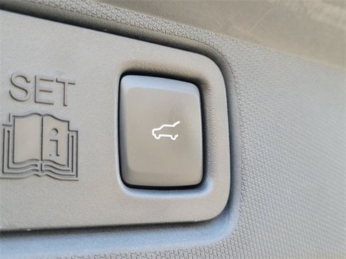 Used 2021 Ford Mustang Mach-E Premium image 17