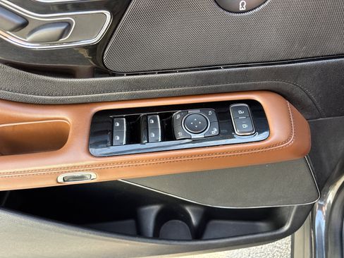 Used 2020 Lincoln Aviator Reserve image 13