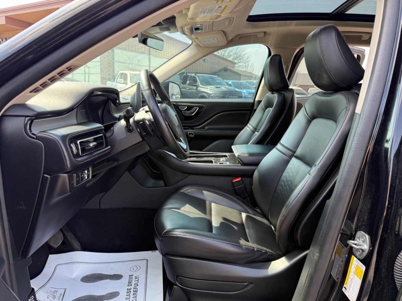 Used 2022 Lincoln Aviator AWD w/ Premium Package image 26