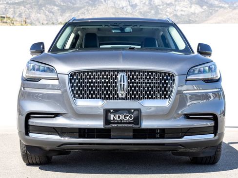 Used 2023 Lincoln Aviator Reserve w/ Class IV Trailer Tow Package RWD image 4