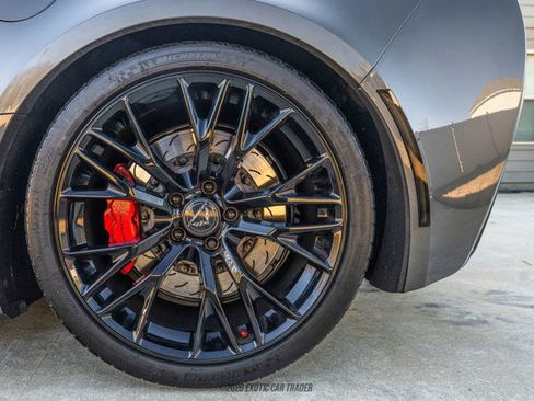 Used 2016 Chevrolet Corvette Z06 w/ 3LZ Preferred Equipment Group image 5