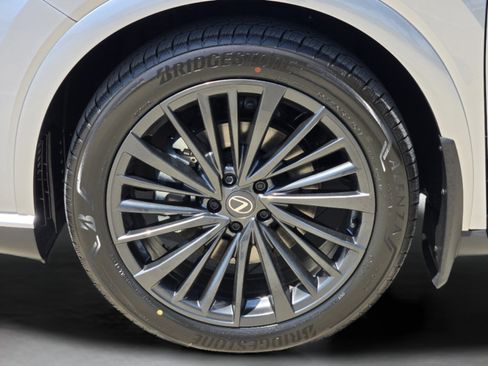New 2026 Lexus RX 450h AWD image 22