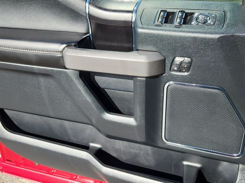 Used 2019 Ford F150 Platinum w/ Equipment Group 701A Luxury AWD/4WD image 8