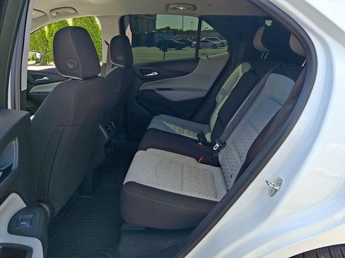 Used 2022 Chevrolet Equinox LS w/ LS Convenience Package FWD image 10