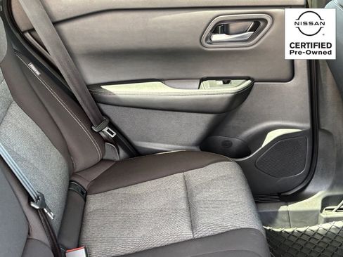 Certified 2025 Nissan Rogue SV FWD image 11