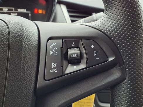 Used 2021 Chevrolet Trax LS w/ Tint and Cruise Package image 28