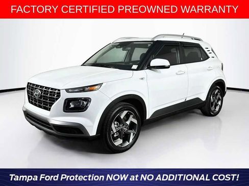 Used 2026 Hyundai Venue SEL FWD image 1
