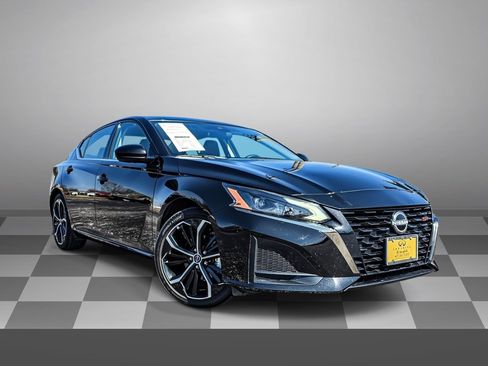 Used 2025 Nissan Altima 2.5 SR FWD image 1