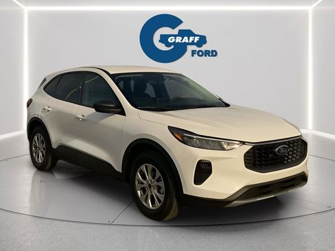 Used 2025 Ford Escape Active w/ Cold Weather Package image 8