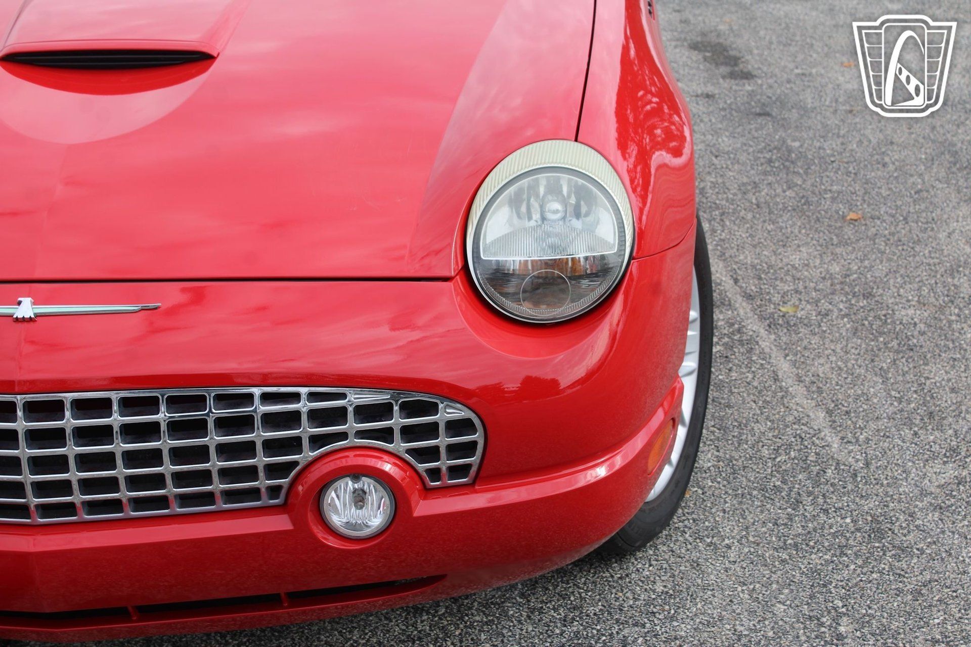 Used 2002 Ford Thunderbird RWD image 25