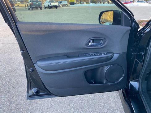 Used 2022 Honda HR-V Sport image 25