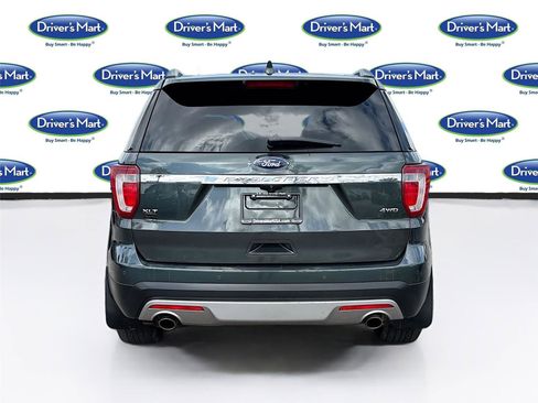 Used 2016 Ford Explorer XLT w/ Equipment Group 202A image 6