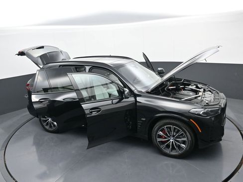 New 2026 BMW X5 xDrive50e w/ Executive Package image 39