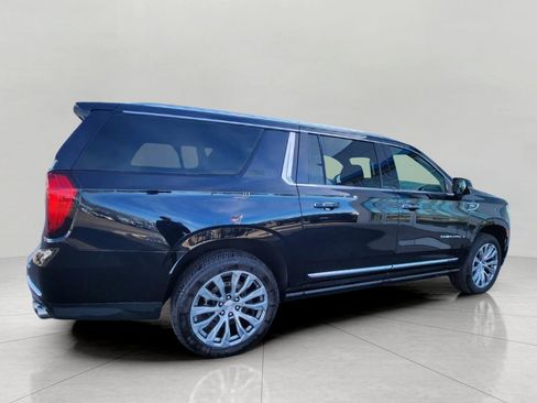 Used 2021 GMC Yukon XL Denali w/ Denali Premium Package image 5