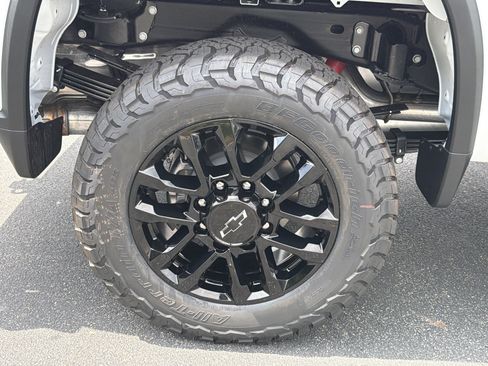 New 2026 Chevrolet Silverado 3500 LT w/ Trail Boss Package AWD/4WD image 17