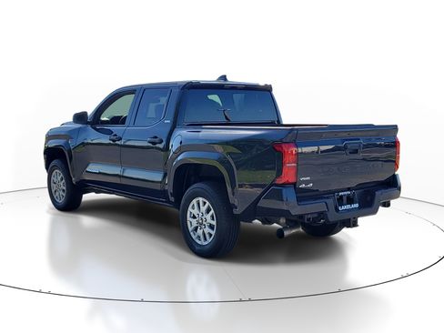 Certified 2024 Toyota Tacoma SR5 AWD/4WD image 5