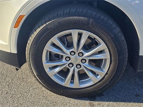 Used 2025 Cadillac XT5 Luxury image 9