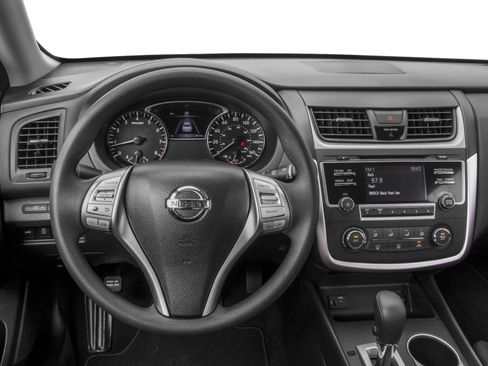 Used 2016 Nissan Altima 2.5 S w/ Power Driver Seat Package FWD image 4