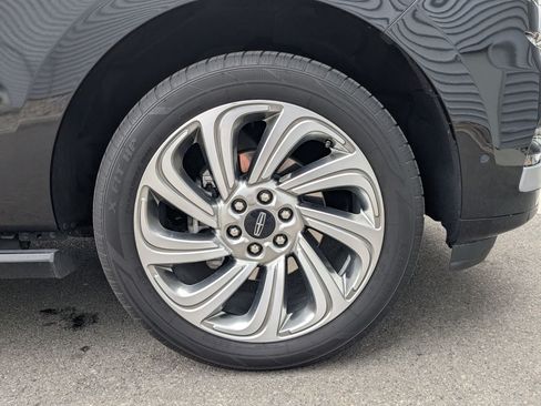 Used 2024 Lincoln Navigator Reserve AWD/4WD image 39