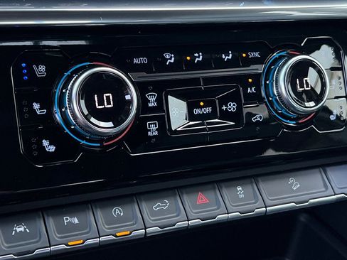 New 2026 GMC Sierra 1500 Denali AWD/4WD image 19