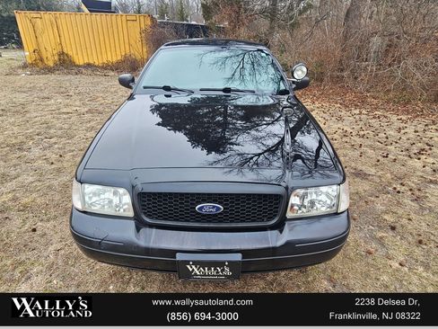 Used 2011 Ford Crown Victoria Police Interceptor image 5